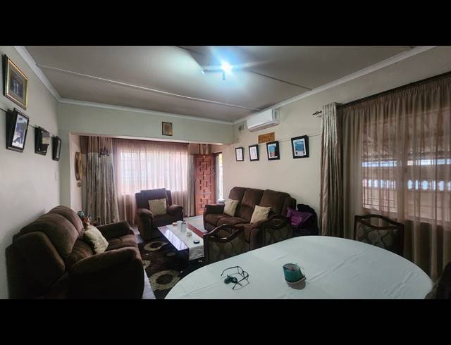 5 BEDROOM FREESTANDING FOR SALE IN ALLANDALE
